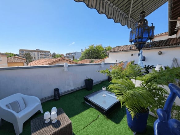 MONT DE MARSAN – Maison de ville esprit loft – Quartier Saint-Jean-d’Août
