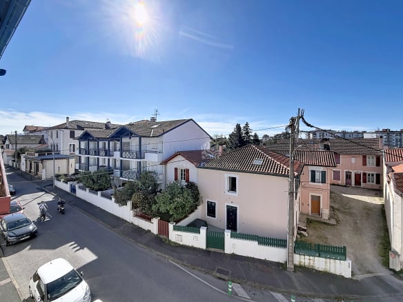BIARRITZ – 3 pièces avec des beaux volumes en dernier étage