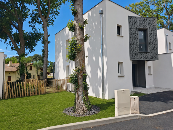 TARNOS – Villa neuve en frais réduits aux normes RE 2020