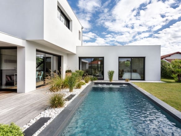 Villa contemporaine ANGLET proche 5 cantons